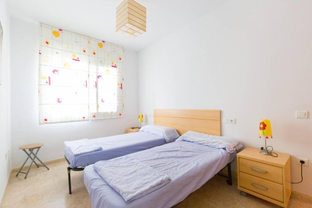 La Rapita - Apartamento De Dos Dormitorios Con Piscina Comunitaria Alcanar Dış mekan fotoğraf