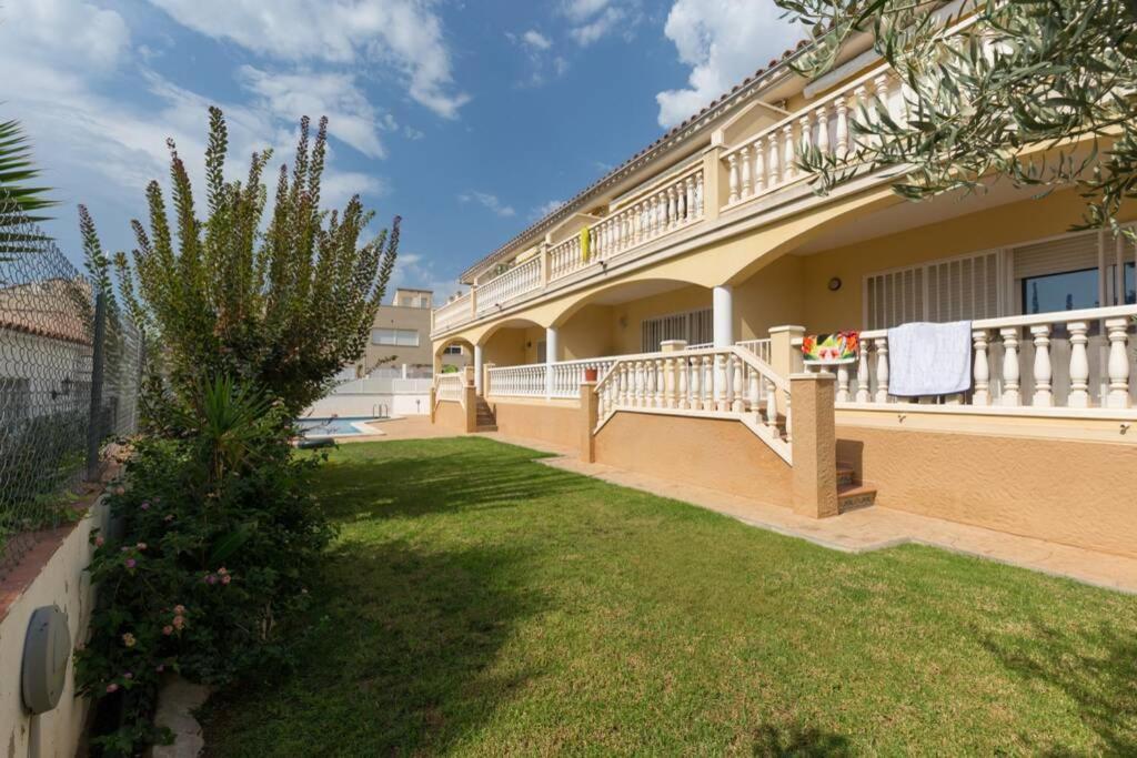 La Rapita - Apartamento De Dos Dormitorios Con Piscina Comunitaria Alcanar Dış mekan fotoğraf