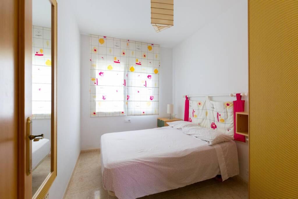 La Rapita - Apartamento De Dos Dormitorios Con Piscina Comunitaria Alcanar Dış mekan fotoğraf