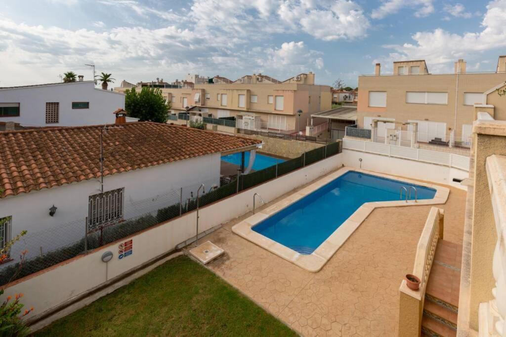 La Rapita - Apartamento De Dos Dormitorios Con Piscina Comunitaria Alcanar Dış mekan fotoğraf